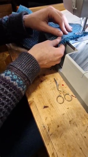 12K views · 284 reactions | Sewing an alpaca-rose neckwarmer 殺 soo much more difficult than my normal Tweeds, the silky slippery fabric needs careful handling and the fringe has to be fed through so it doesn't catch with carefully close fingers! Don't forget FREE UK postage over £25 and FREE international postage over £99! Automatically applied at checkout, only till end of November! | The Weaving Shed | Facebook