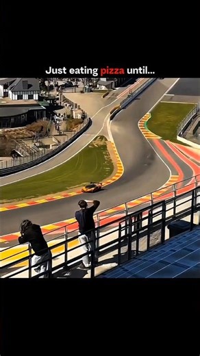 Lunch with a racetrack view 🏁