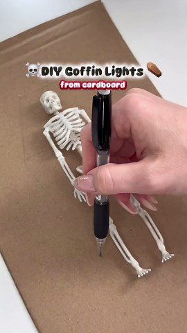 DIY Halloween coffin lamp from cardboard 😱☠️