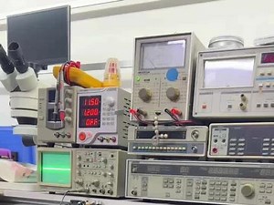 索尼CDp-557ESD激光头老化，要拆下来保养了 读取能力已经明显下降了 专业激光头维修保养正在接修中4#怀旧经典 #经典老歌 #7080后的回忆 #磁带 #前奏一响拾起多少人的回忆 #诺基亚情怀 #怀旧游戏经典游戏 #一代人的回忆 #再忆经典