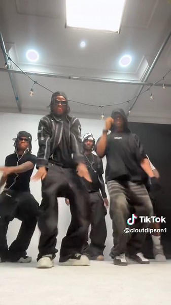 Understanding Clout in Social Media Dynamics