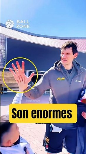 Las manos MÁS grandes de la NBA 😱⚽