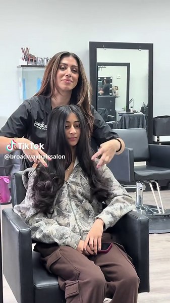 Sunday refresh with a beautiful cut and blow out!🤩 @Hair_by_linak #blowout #michigan #hair #needed #salon