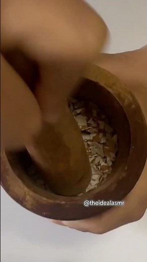 Crunchy Egg Shell ASMR #Crunchyasmr #asmrsounds #crispASMR Follow for more sounds!