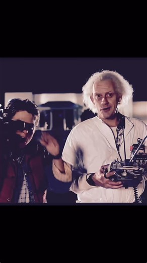 69K views · 2.7K reactions | Volver al cine y ver esta obra maestra nos hizo sentir eso, por siempre joven, ver en pantalla gigante cada escena como si fuese la primera vez, dejanos en los comentarios como te sentiste vos. Si fue gracias a nosotros que supiste que volvía a los cines, si ya la viste o todavía no. #volveralfuturo #cinesargentina #backtothefuture #bttf | Back To The Future Argentina | Facebook