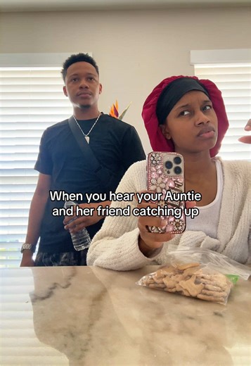 Funny Auntie & Friend Catch-Up Moment