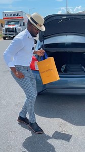 1K views · 1.2K reactions | The all purpose tour guide  #fb #reelsfypシ #reelsfacebook #tourguide #parati #panama #Salsa #jamaica #caribbean. I don’t own rights to the music playing. | Omega Ellis | Facebook