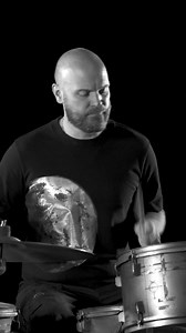 859K views · 22K reactions | VIDEO PREMIERE TODAY feelslikeimfallinginlove 18:00 BST / 13:00 ET / 19:00 CET https://youtu.be/V3IVdLo-2NM | Coldplay | Facebook