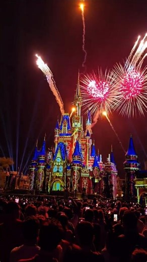 Most Beautiful Show Ever at Cinderella Castle | Fireworks & Color Magic Night | Walt Disney World