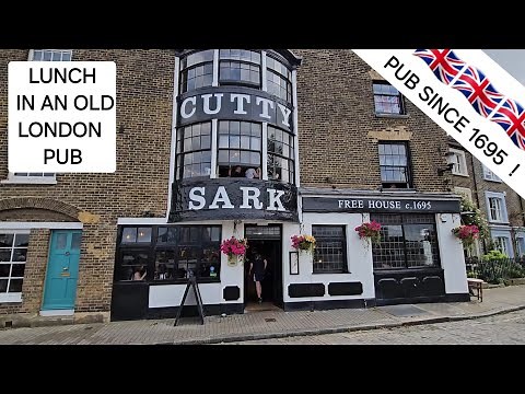 LUNCH AT THE CUTTY SARK PUB IN GREENWICH, LONDON....