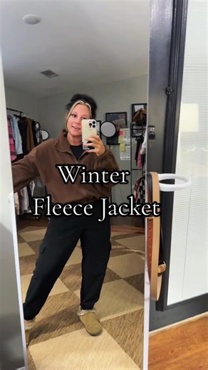Stylish Fleece Jacket for Winter Outfits