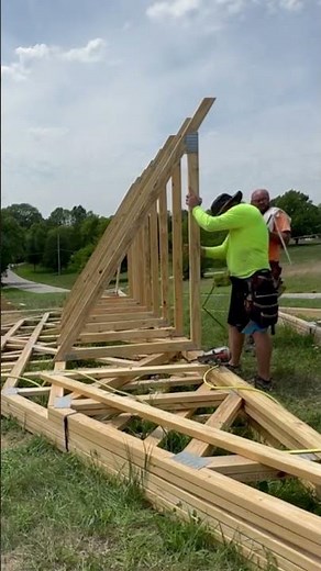 Truss Build - hip set #homebuilder