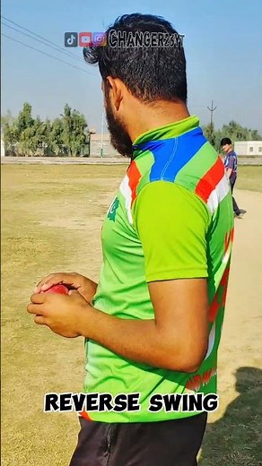 Secret of Reverse Swing bowling | Shine Side & Rough #crickettips #reverseswingbowling