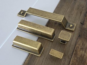 Antique Brass Cabinet Hardware Set: Italian Farmhouse Knobs & Drawer Pulls - Etsy