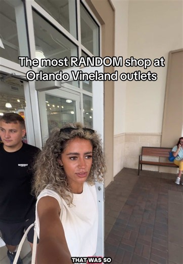 Random Shop at Orlando Vineland Outlets