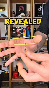 Molecular Chain Magic Trick Explained 🪄 #foryou #perte #magic #tricks #magician #magictricks #trend | The Mask Magic Tricks Revealed