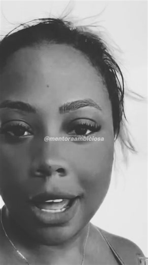 Mentora Ambiciosa on Instagram: "Toda mulher que corre atrás de quem não demonstra interesse acaba se afastando de si mesma sem perceber. Quem assiste entende que esforço unilateral não constrói vínculo, apenas cansa e confunde. Relação saudável não exige perseguição nem prova constante de valor. Quando existe vontade real, há reciprocidade, clareza e presença. Aprender a parar também é sinal de maturidade e respeito próprio. 📸 @maianebasttos_ #amorproprio #relacionamentos #limites"