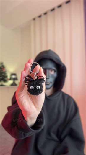 DIY Minimal Cute Keychain 🖤🧶#diy #crafting #tutorial #fpy #fpyシ | DIY Crafts