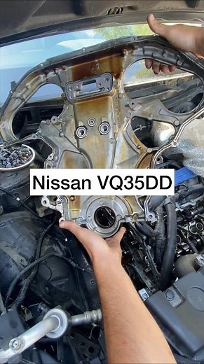 Removing timing chain cover on Nissan #mechanic#mileaukeetools#nissan#enginerepair#engine#pathfinder