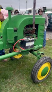 John Deere Model LA sold by Croll's Mills auction service #auction #sold #fyp #johndeere | Country Road Bidding