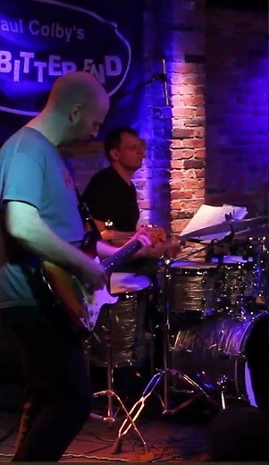 Schizophrenic Oz Noy guitar riff with Keith Carlock, Anton Fig, and Will Lee