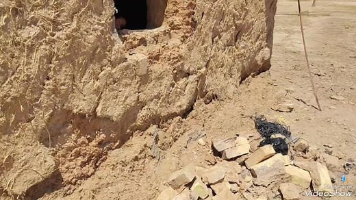 Traditional Communal Eating Practices in Simple Settings