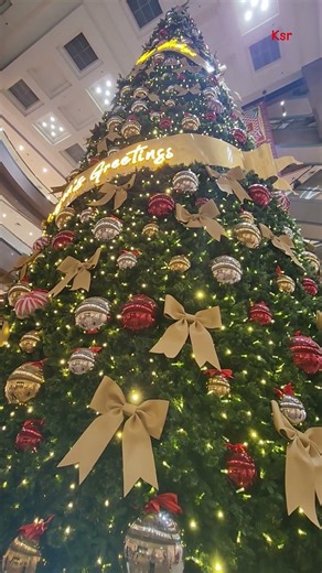 Gorgeous - Orchard road Christmas decorations. #kavitasunil #ksr #kavitasr #singapore