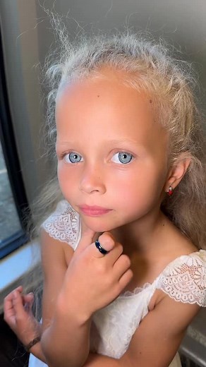 Week is over !:) let’s go weekend:))) How do you like Aerial in the end? ! Have a great mood !!!!! #fypシ #hm2025 #hmbacktoschool #viral #trending #dance #instagram @youtube @mrbeast @youtube @wednesdaynetflix @netflix @mashaimedvedrus #машаимедведь #аяидугуляюполуне #dance #moonwalker | Esenya Miss