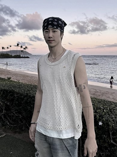 Mark Tuan: Beard Styles and Live Moments