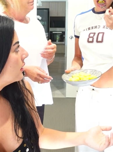 pineapple prank😂😂 #amberandchristina #chamber #amberlawes #christinaottrando #foryou