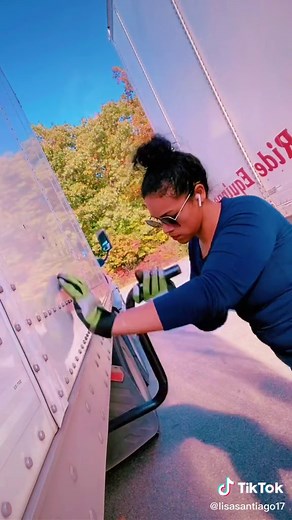 #trucklife #truckdrivers #womentruckingtiktok #womentruckdriver #hardwork #mypassion #fyp
