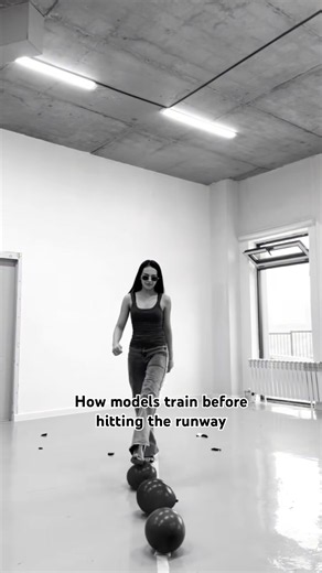 How models train before hitting the runway #fashion #usa #casting