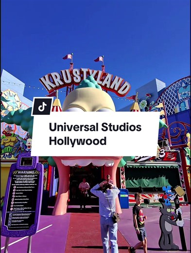 Sono stata per la prima volta agli Universal Studios a Hollywood ed era un po’ quel sogno nel cassetto che avevo fin da piccola. Devo dire che non ho vissuto l’esperienza che mi aspettavo, infatti a fine video vi faccio le mie considerazione con una classifica in base ai parchi a tema che ho provato finora. Chiedo scusa per le vocine da scema che sono le stesse che ho quando incontro un qualsiasi tipo di animale domestico. Ps: il video è stato registrato interamente con i Rayban Meta