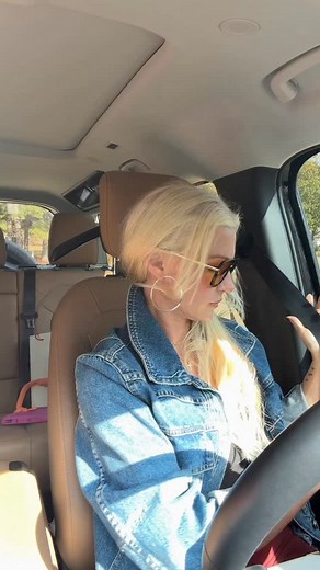 Yay!!! I finally did it! 💃 Thank you @witbrows for making my experience so easy, fun and relaxing!!l #diml #vlog #microblading #eyebrows #eyes | Ginger Thornton-Wartes