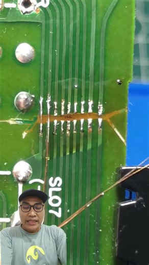 cara menyambung jalur pcb #viral #smartphone #caraservishp #jumper #pcb #ways #tips #tutorial #fyp