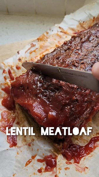 Delicious Vegan Lentil Meatloaf Recipe for Christmas