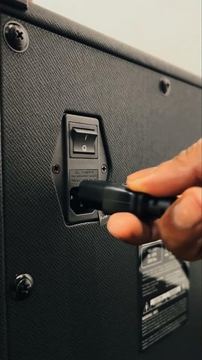 Line6 - Spider V 20 MkII Guitar amplifier #guitar #music #unboxingmusic #firstimpressions #line6