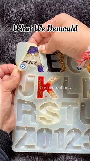 Resin initial keychain | Name keychain #resinart #resinkeychain #resinart #namekeychain #keychain