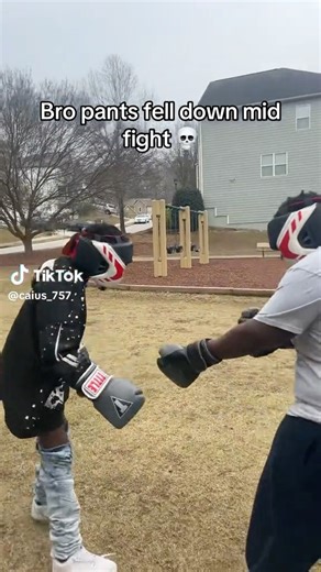 Bro pants falls down MID BOXING MATCH #funny #trending #viral #comedy