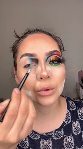Tutoríal Palette “noreina vol 2y 3 Anastasia Beverly Hills #anastasiabeverlyhills Brochas Queen X Cosmetics Iluminador 02 @queenxcosmetics Glitter @queenxcosmetics Lashes scorpion @queen x comestisc Labial nude love Beauty by Yomaira #tutorial #maquillaje | Makeup elii