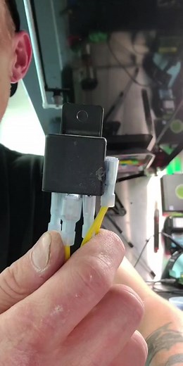 How I like to fuse my relays #12v #12volt #relay #fuse #caraudio #wiring