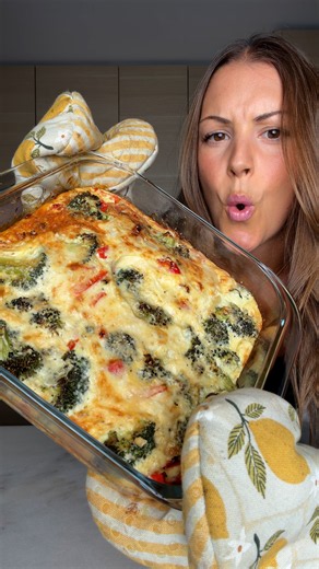 Giant Fat Loss Veggie Egg Bake Recipe (225 Cal, High Protein)