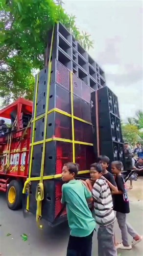 mypacitan | Bayangno cah🗿 Ketiban Box Sound 15 inch 🔥 ini Sound Horeg yang dapet Hak Kekayaan Intelektual Jatim? , lokasi kejadian di Bondowoso Jawa... | Instagram