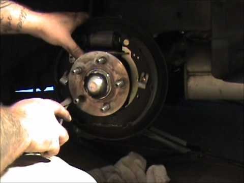 replace rear brake shoes on PT Cruiser