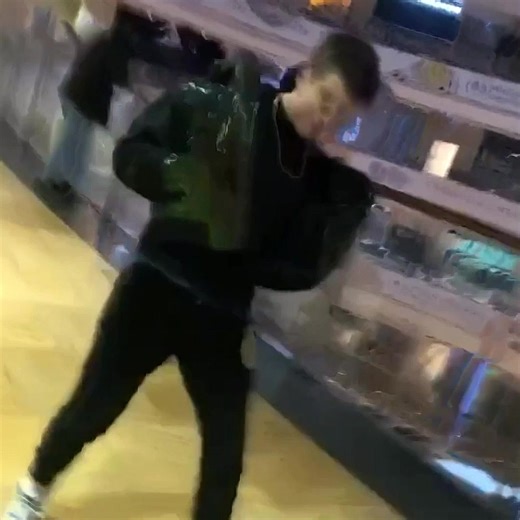 Discover the Unique Aesthetic of Hunter Eyes