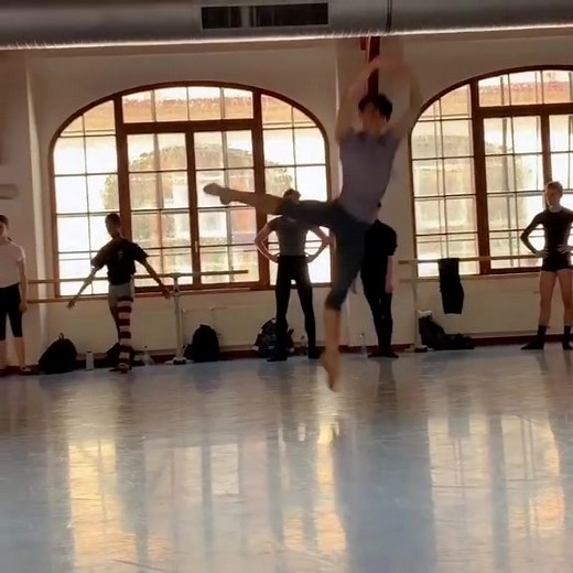 🔥🔥🔥#dance #dancehall #gala #balletlife #ballet #balletclass #repost #ballerinas #ballerina #balletboys #balletbody #jumps #wow #lovely #amazing #balletstudio #balletclassico #balletaddiction #balletpost #balletlife #worldballet #BestBallet_01 #boysofballet #balletmemes #turns #mydance #TBT#beautiful #worldofdancez