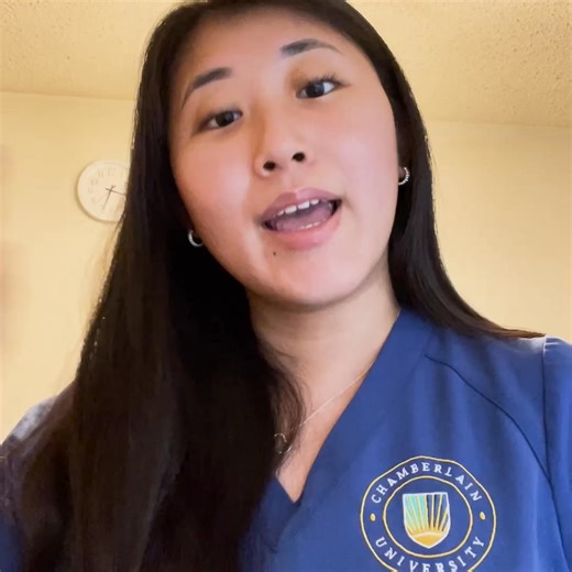 Don't wait on your BSN dreams! Chamberlain offers easy enrollment and flexible hybrid or online programs. | Chamberlain University