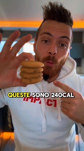 Questi biscotti 🍪 sono top.Basta classificare cibi come “buoni” o “cattivi”.Seguendo la linea guida 80/20 o anche 90/10 se preferisci, sarà tutto moooolto più sostenibile nel lungo periodo.Cibi più nutrienti e meno nutrienti è la corretta definizione.Spero che ti sia d’aiuto!Se vuoi unirti a oltre 7500 persone che sono riuscite a perdere da 5 a 15 kg nei primi 3 mesi, scrivimi “2025” in privato 💪In questo modo avrai ogni giorno il supporto necessario per raggiungere i tuoi migliori obiettivi🤜