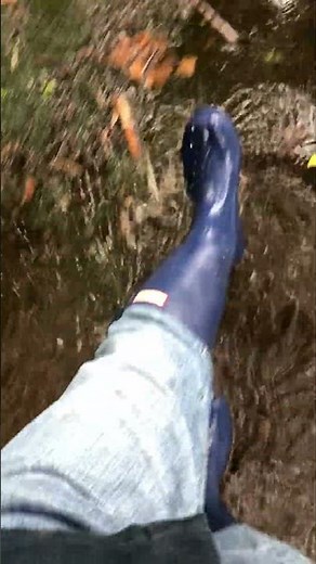 #長靴 #レインブーツ #水たまり #雨 #雨の日 #雨音 #rainboots #wellies #hunter #hunterboots #hunter wellies #rainsounds