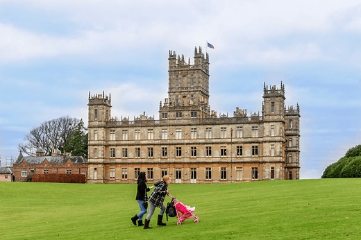 A quoi ressemble vraiment le château de Highclere, où est tourné Downton Abbey ?